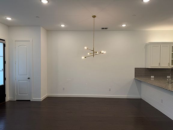 5th image of 7305 Sprangletop St