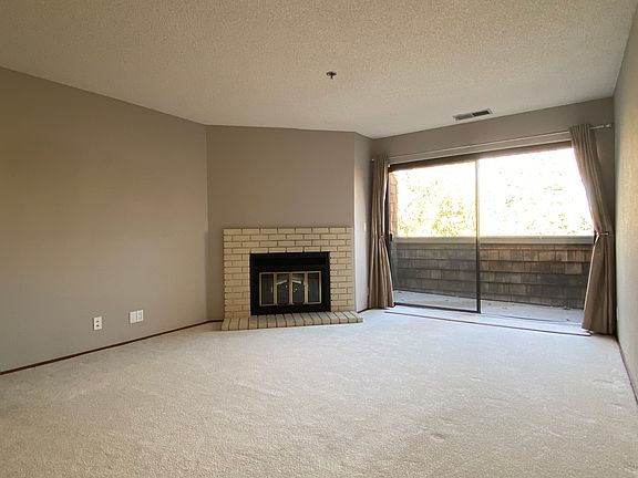 3rd image of 1656 La Terrace Cir