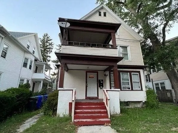 373 White St, Springfield, MA 01108