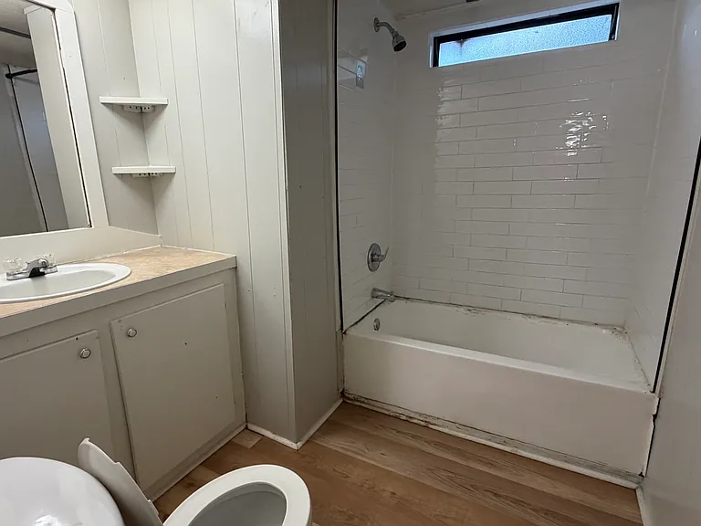 315 Sunset Dr #4 — Photo 6