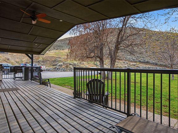 5th image of 6998 Vista Dr