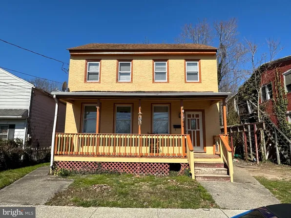 39 Yorke St, Salem, NJ 08079
