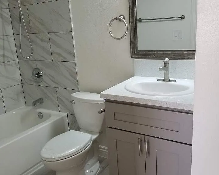 526 N Oxford Ave #2 — Photo 6