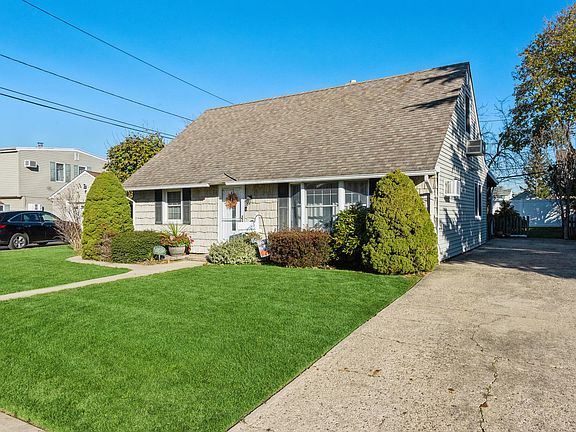 3rd image of 3139 Euston Ln