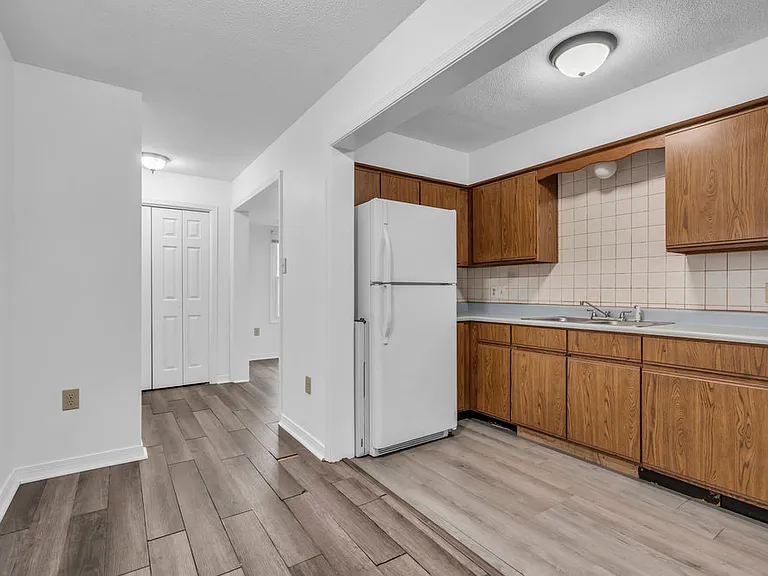 106 N 34th St #B — Photo 4