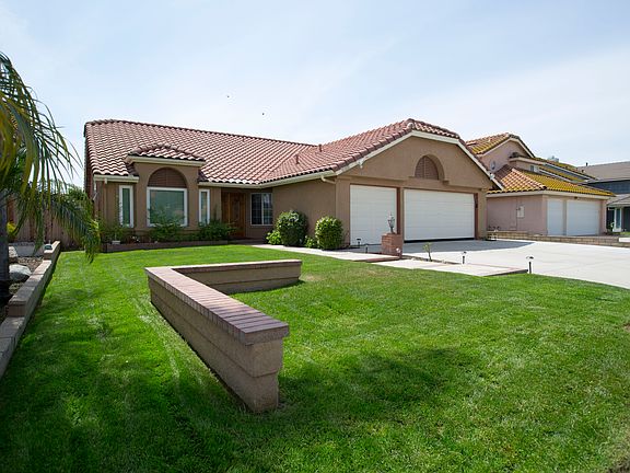 4th image of 3088 E Black Horse Dr
