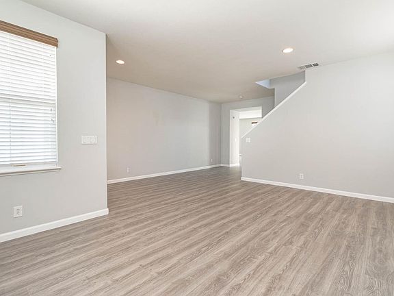 4th image of 2520 S Rock Creek Dr