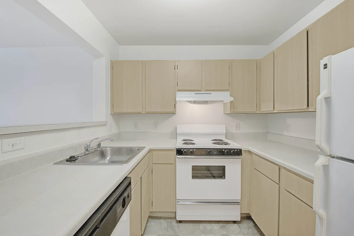 Building Photo - Cascades Village (55+)