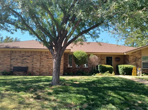 2501 Itasca St, Plainview, TX 79072
