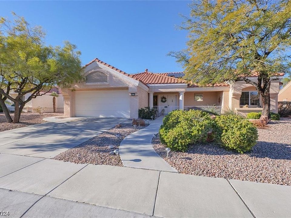 1st image of 2413 Desert Sands Dr