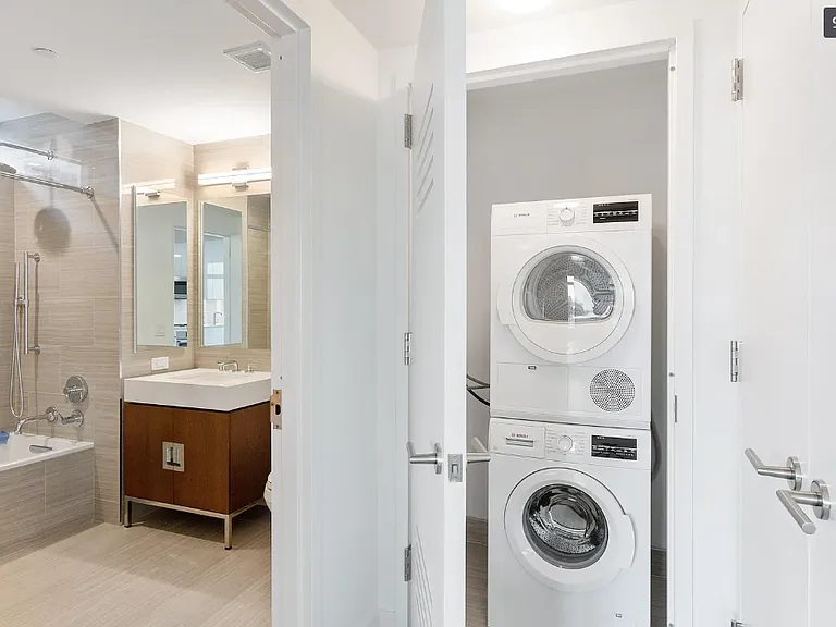 99 Hudson St #505 — Photo 1
