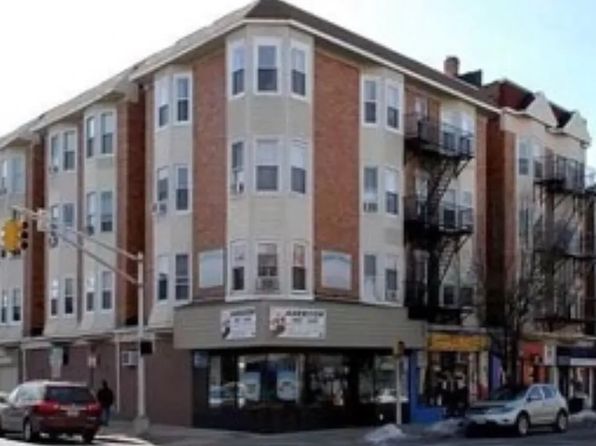 239-243 Harrison Ave APT 4