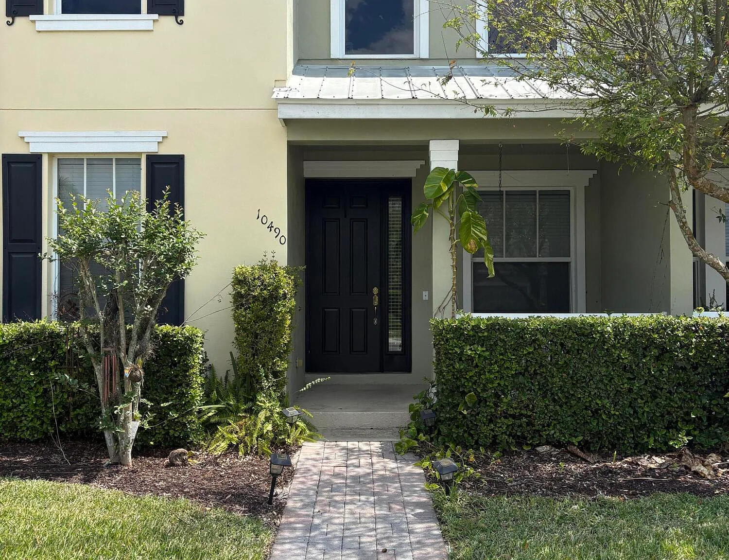 2 bed, 2.0 bath, 1368 sqft, $2,100 — Photo 1
