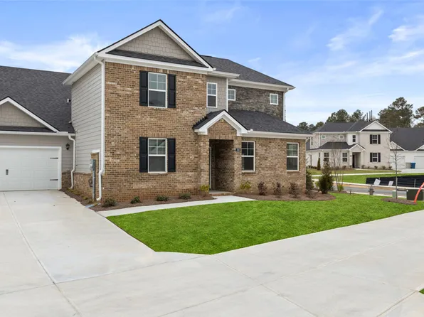 544 Silvermoon Dr, Loganville, GA 30052