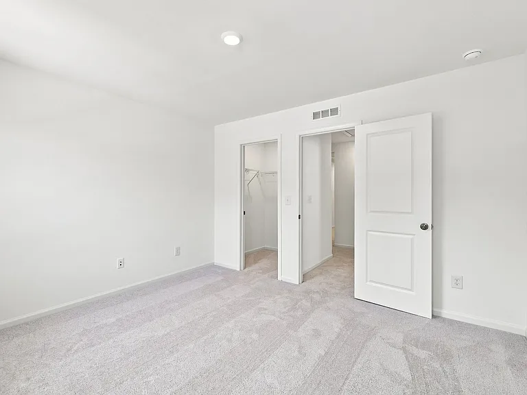 219 Deercroft Dr — Photo 24