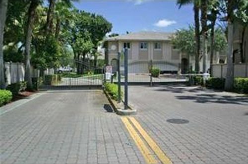 4th image of 2750 Treasure Cove Cir