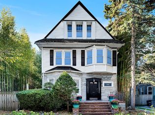 242 Stratford Rd, Brooklyn, NY 11218