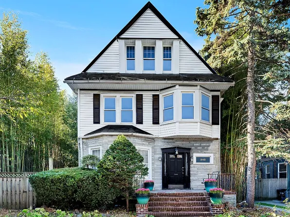 242 Stratford Rd, Brooklyn, NY 11218