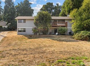 1630-1632 Colchester Dr E, Pt Orchard, WA