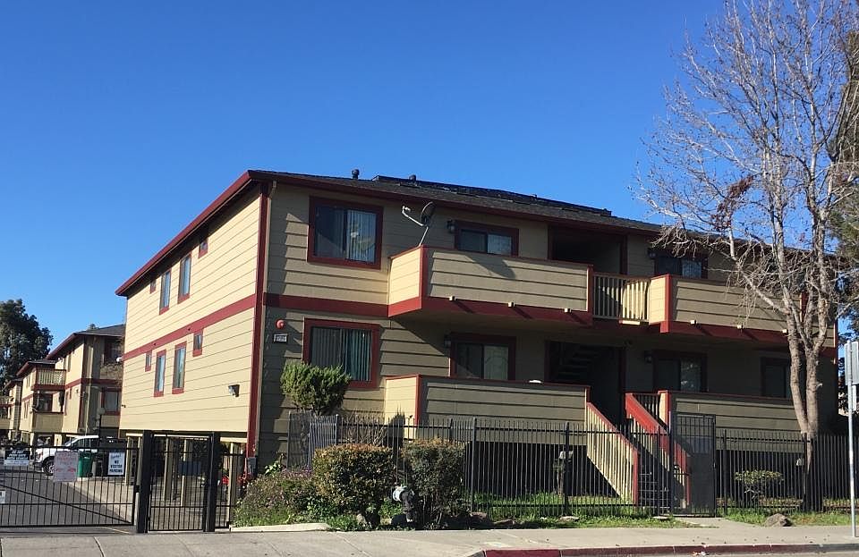 1st image of 29405 Dixon St APT 29