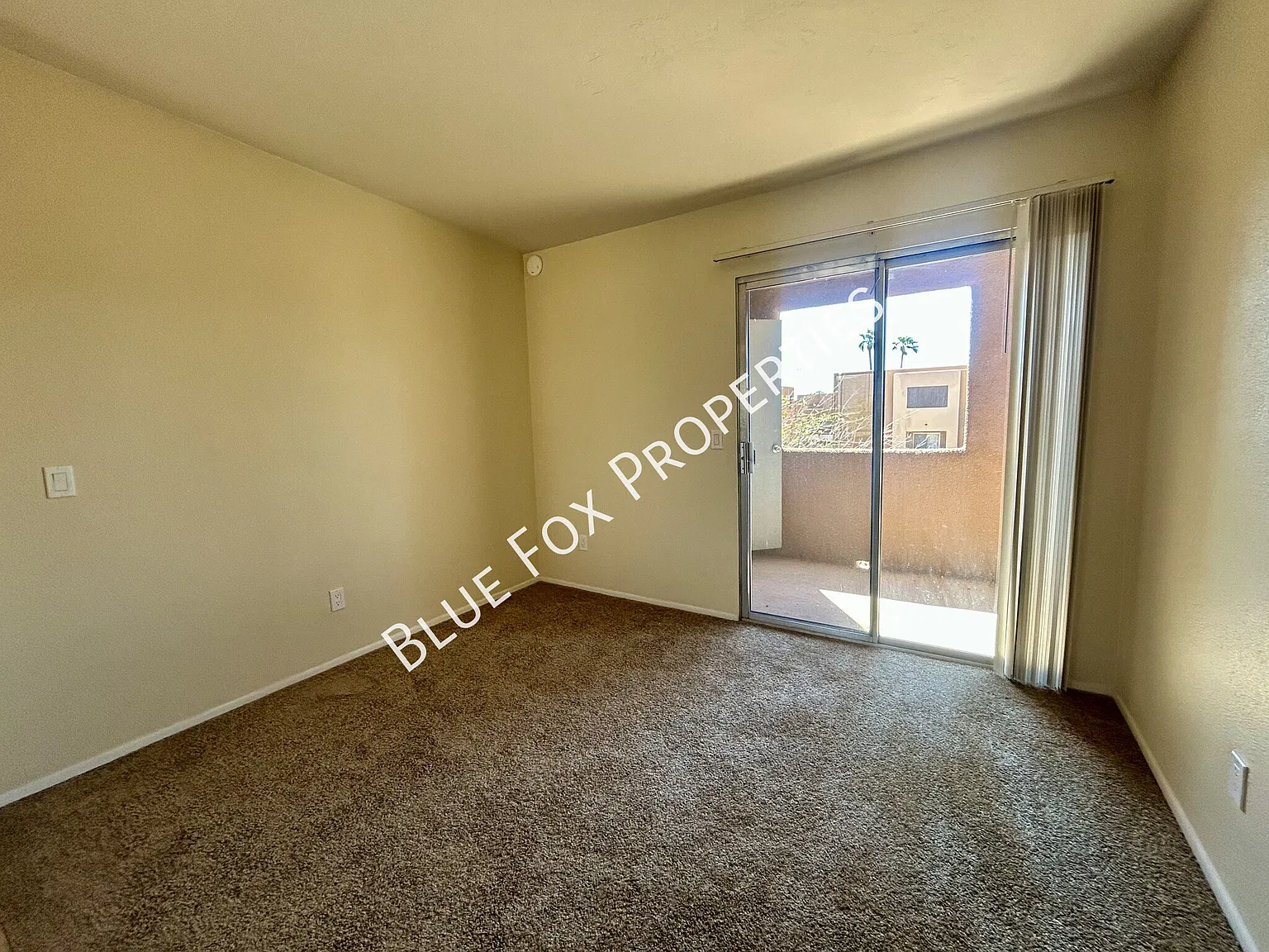 1810 E Blacklidge Drive #222 — Photo 3