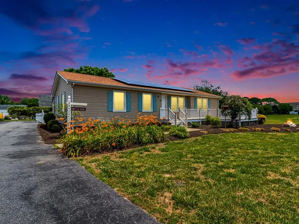 85 Harvey Ln, Heathsville, VA 22473