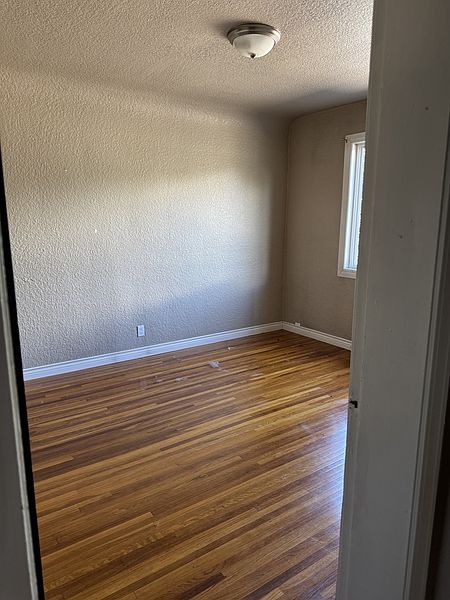 Edmonton Apartment for rent - 2 Bedrooms — photo 10