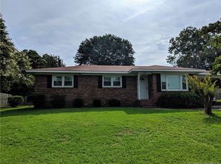 2017 Buckhorn Rd, Fayetteville, NC 28304