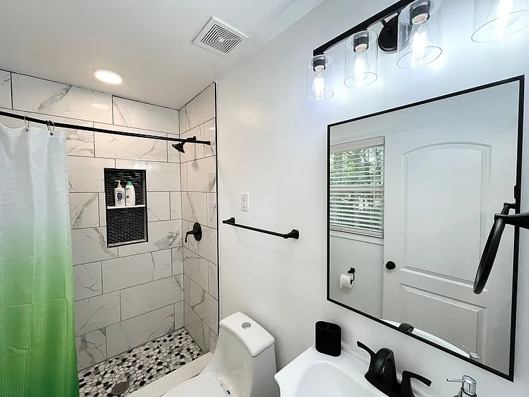 1116 E Geer St #A — Photo 18