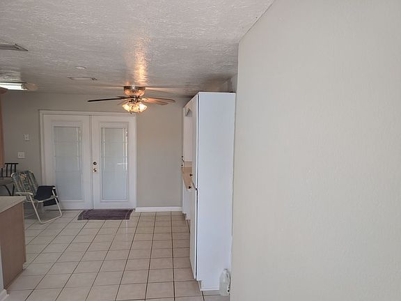5th image of 900 Camphor Way