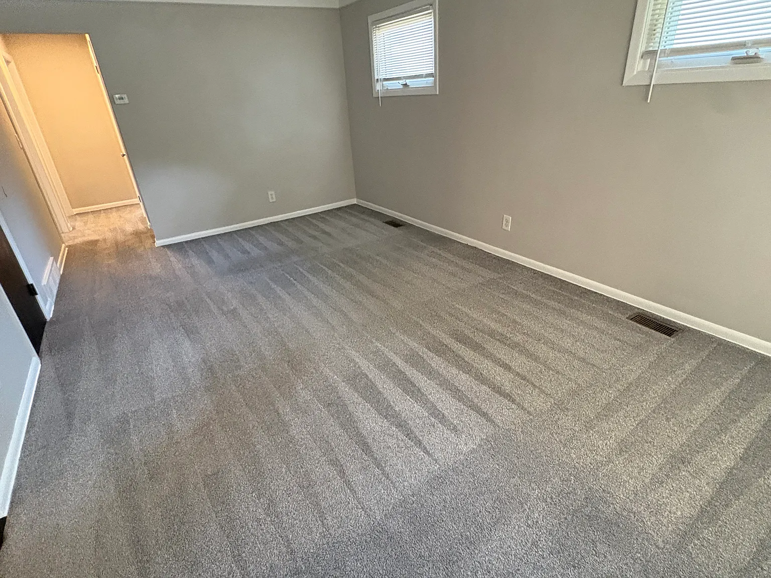 3 bed, 864 sqft, $1,750 — Photo 3