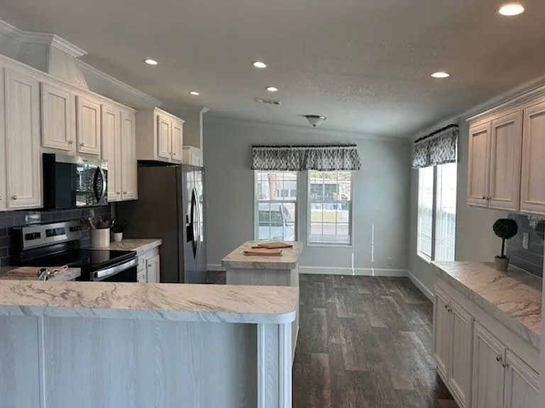 146 Berkley Cir #146 — Photo 6