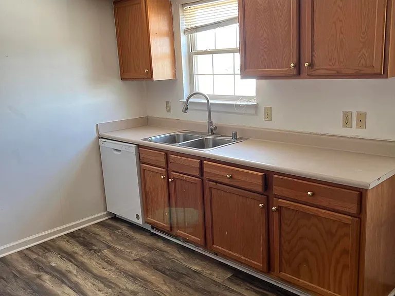 821 Ridgewood Dr #1-2 — Photo 17