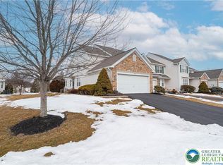 199 Park Ridge Dr, Easton, PA 18040