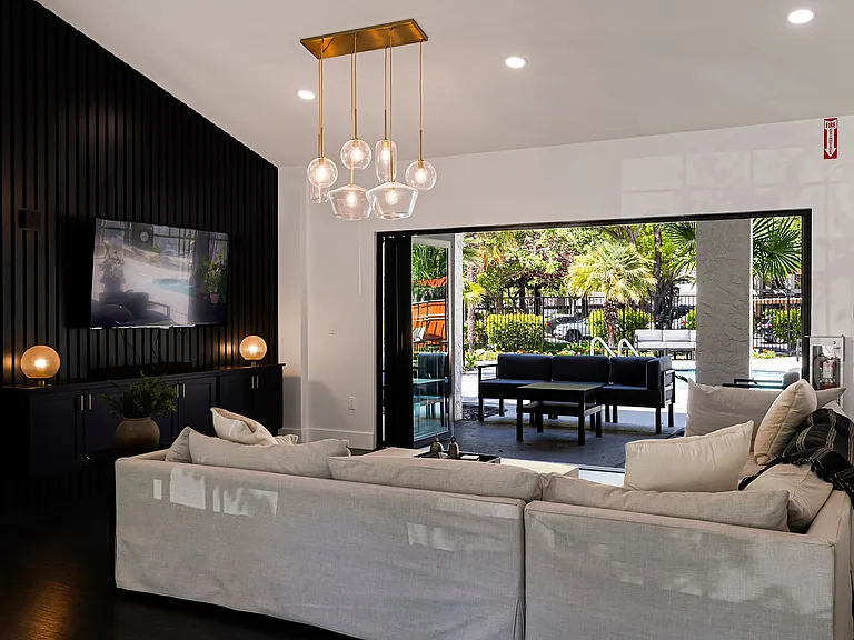 Amanda Place Apartments — Photo 6