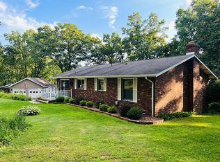 163 Glen Rape Rd, Zelienople, PA 16063