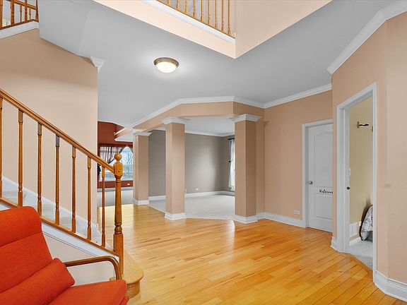 3rd image of 3342 Moraine Dr