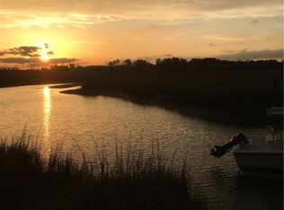 235 Commodore Dr, Savannah, GA 31410