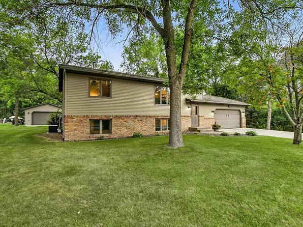 1557 Wildwood Rd, Saint Cloud, MN 56303