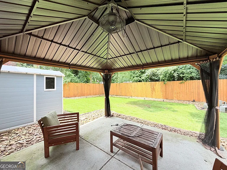 1311 Douglas St SW — Photo 24