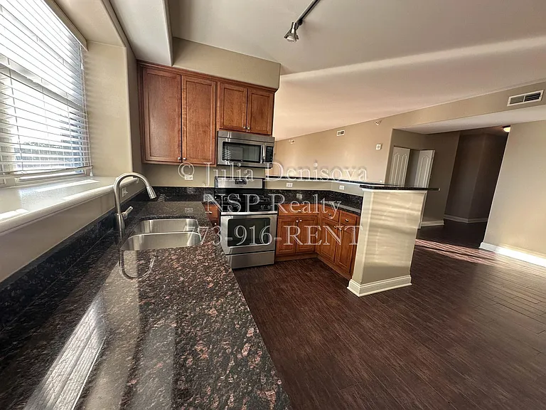 2-420 Itasca Pl #419 — Photo 3