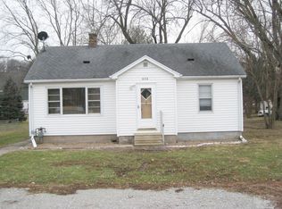 606 Pine St, Montrose, IA 52639