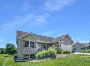 27319 Birmingham Ct, Paw Paw, MI 49079