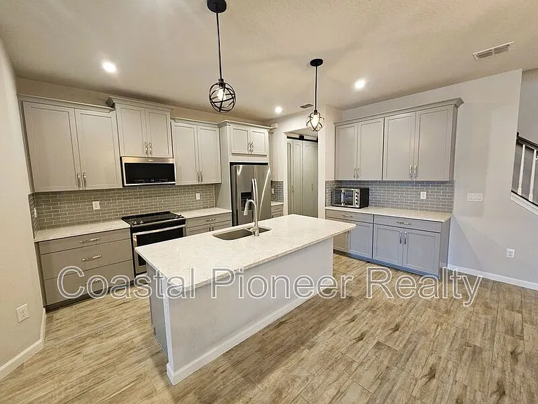 19403 Blue Pond Dr — Photo 6