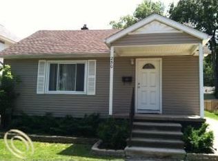 250 Roth Blvd, Clawson, MI 48017