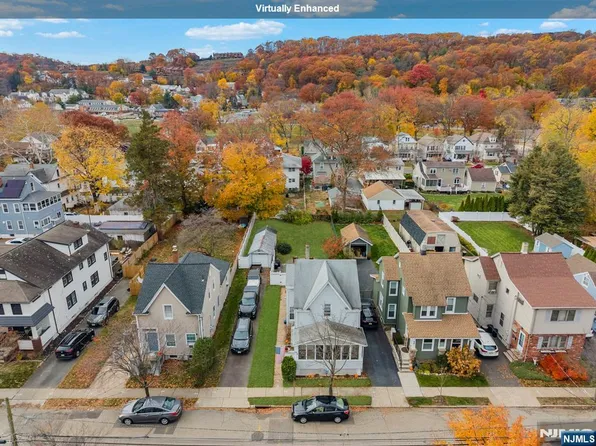 96 2nd Ave, Hawthorne, NJ 07506