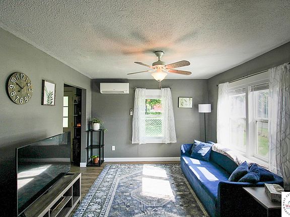 3rd image of 267 S Brunswick Ave
