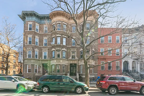 Rented by MNS | media 28