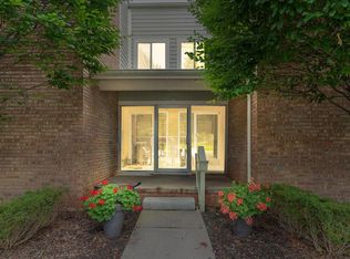 655 Randolph St APT 103, Northville, MI 48167
