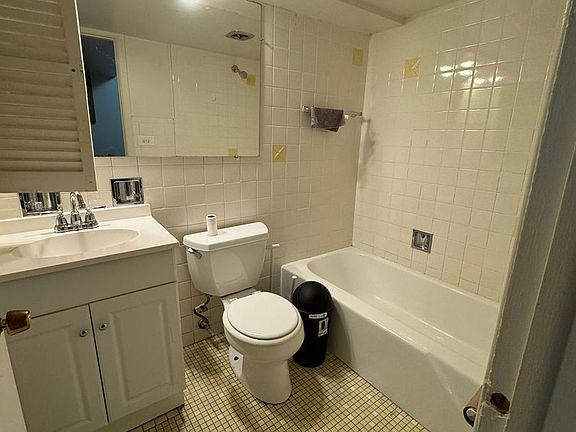 4th image of 2402 N New England Ave #203